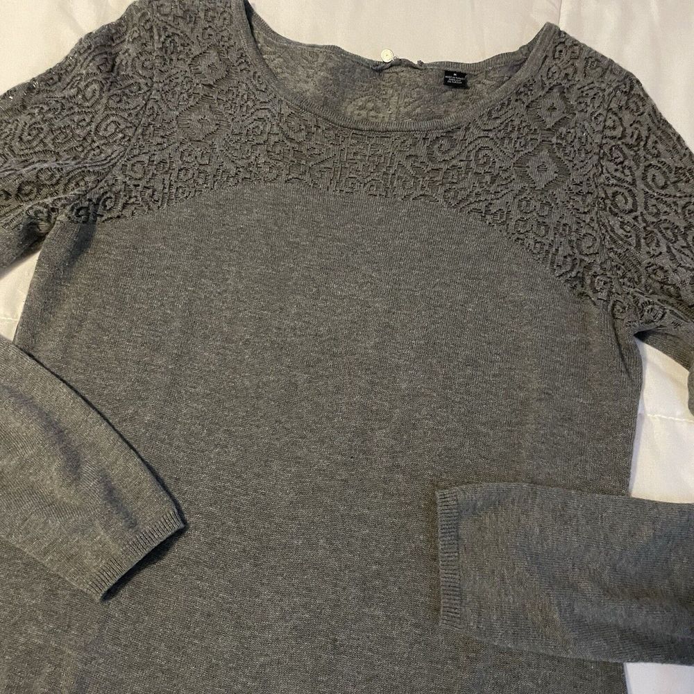 Knitted And Knotted Grey Lace‎ Sweater Small S Longsleeved Gray Anthropologie